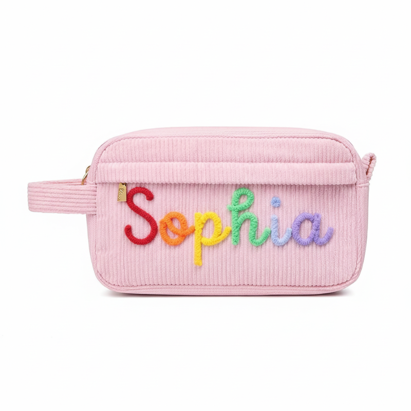 Rosa Federmappe mit einem Namen in Regenbogenfarben