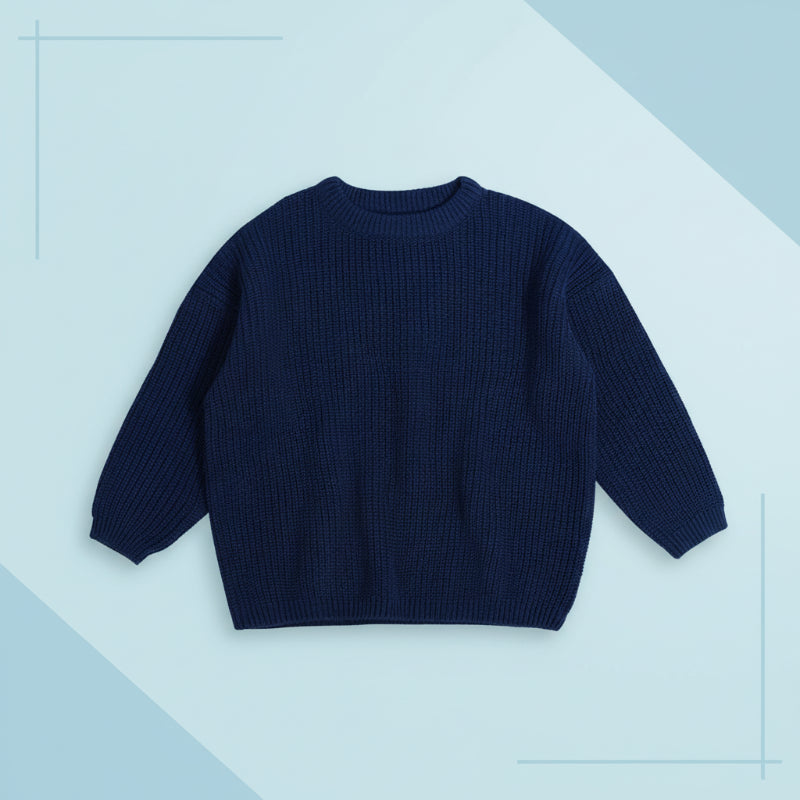 Marineblauer Strickpullover ohne Aufdruck
