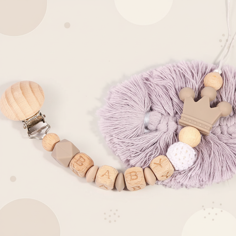 Schnullerkette in Beige mit gehäkelter Perle